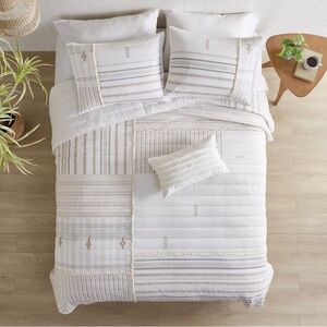 INK+IVY Salar 3 Piece Printed 100% Cotton Quilt Set with Trims Full /Queen